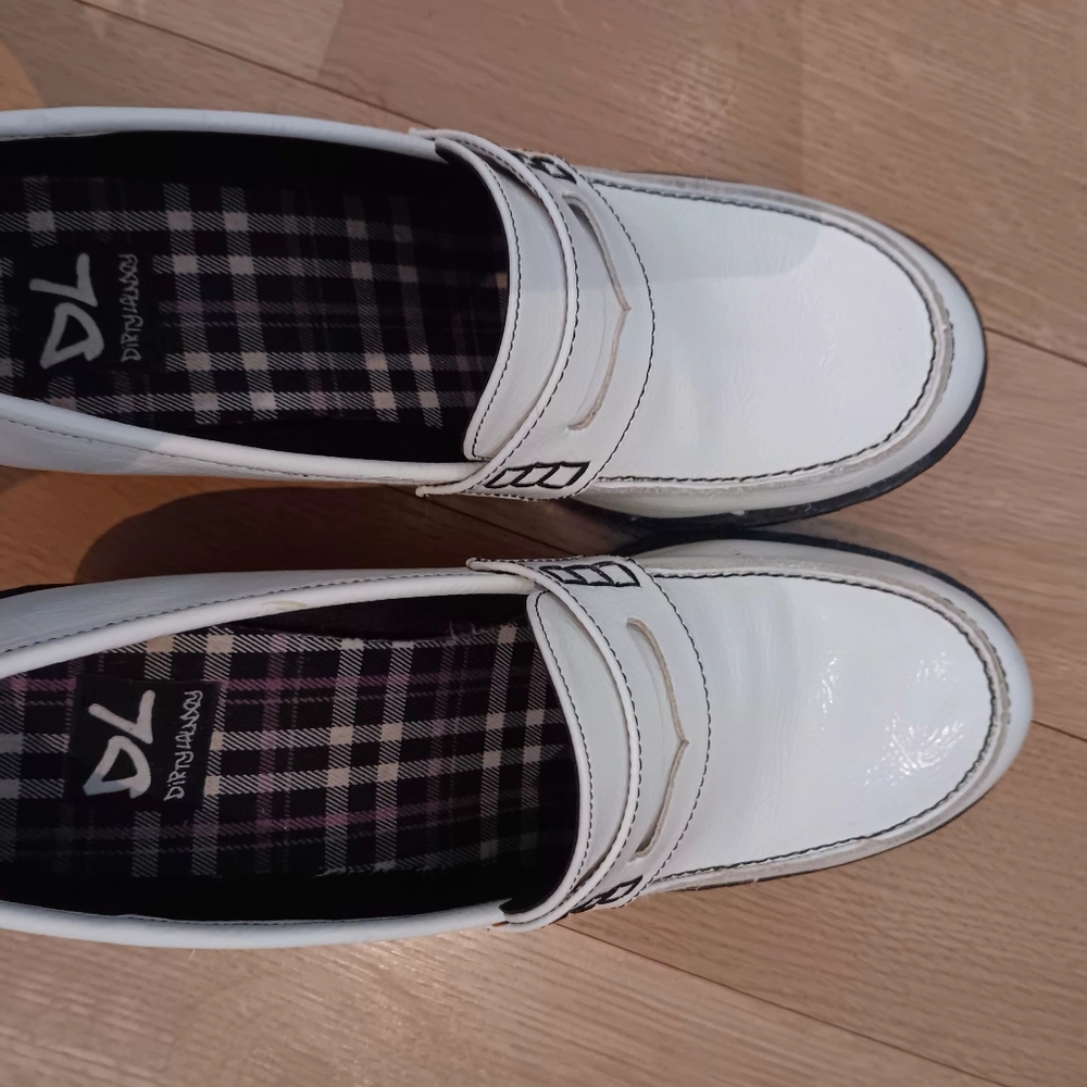 Women's White Loafer Heels! - Picture 5 of 8